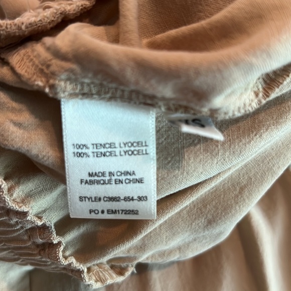 Tan colored tencel joggers size xs. Bought at Von Maur by cloth & stone - Picture 4 of 4